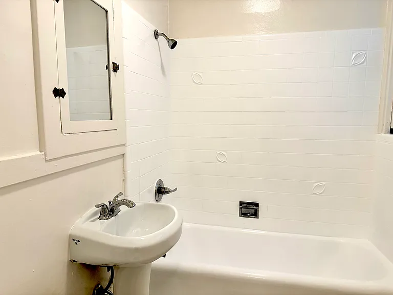 2480 Washington Street — Photo 10