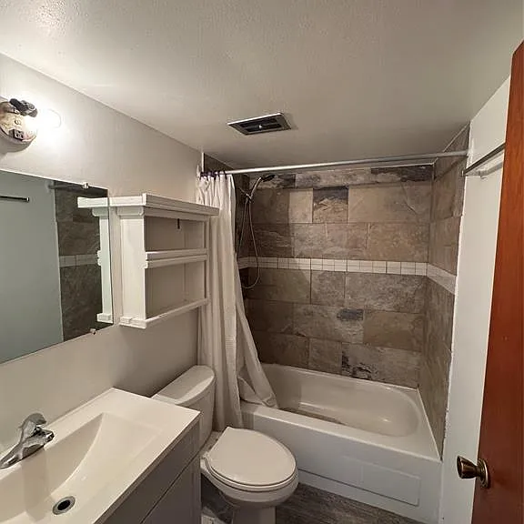 536 Aylmer Ave #201 — Photo 4