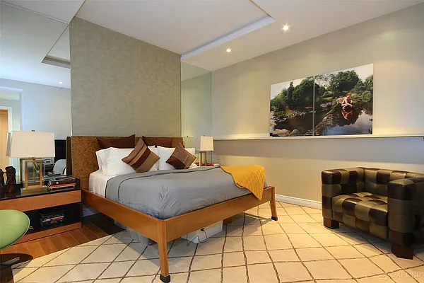 Sold by Oxford Property Group | media 6