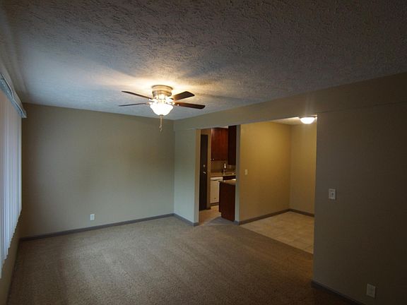 4th image of 1518 D St APT 8