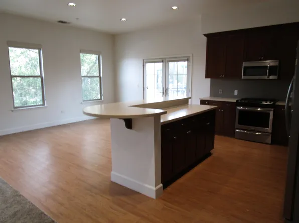 223 N Irwin St APT H, Hanford, CA 93230