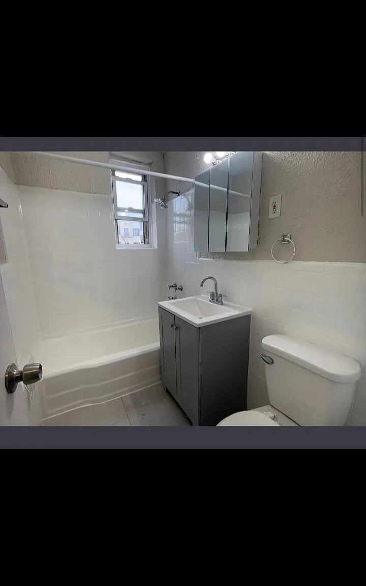 2 bed, $1,795 — Photo 2