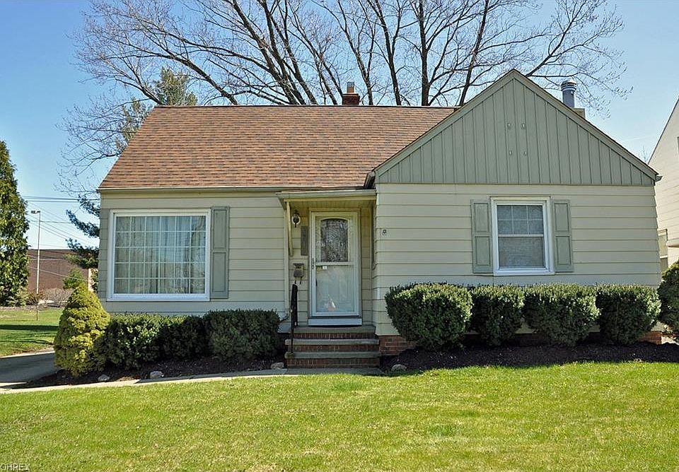 1st image of 3735 W 210th St