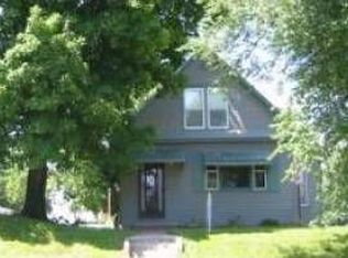 1007 E Saint Maartens Dr, Saint Joseph, MO 64506
