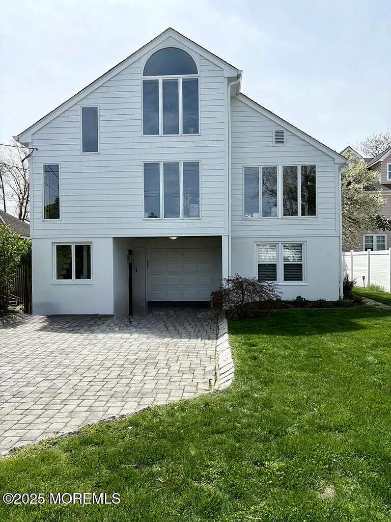 4 bed, 3.5 bath, 2843 sqft, $7,000 — Photo 1