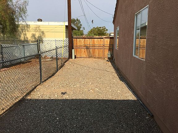 2nd image of 576 Mead Ln