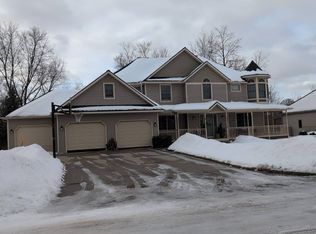 3515 Elk Dr, Holland, MI
