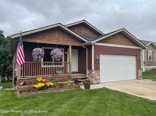 1324 W Pheasant Ridge Dr, Watford City, ND 58854