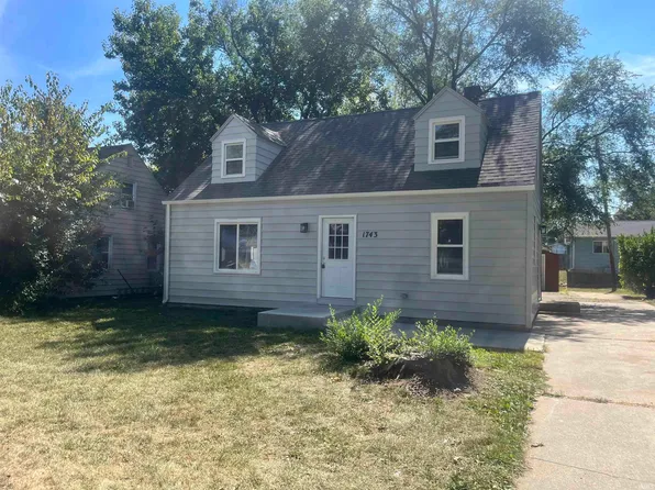 1743 Trinity Blvd, Fort Wayne, IN 46808