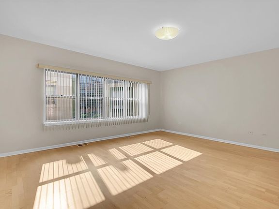 5th image of 2241 S Archer Ave APT 3