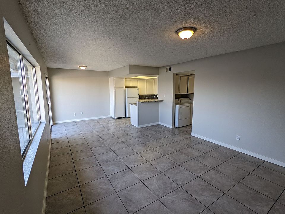 1st image of 1280 W 24th St #30