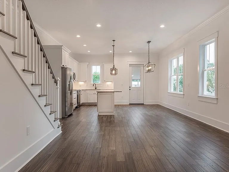 1408 E Curtis St #B — Photo 14