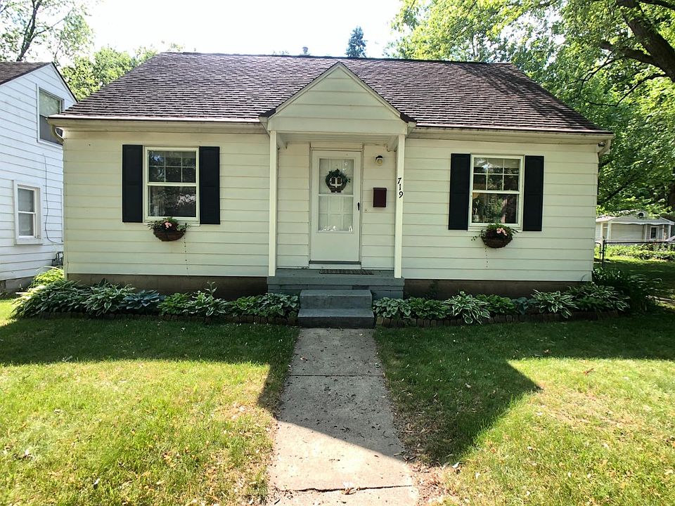1st image of 719 Dwight St
