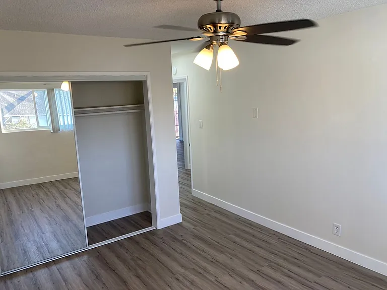 650 Linden Ave — Photo 38