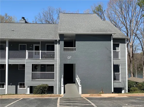 704 Northlake Dr, Anderson, SC 29625