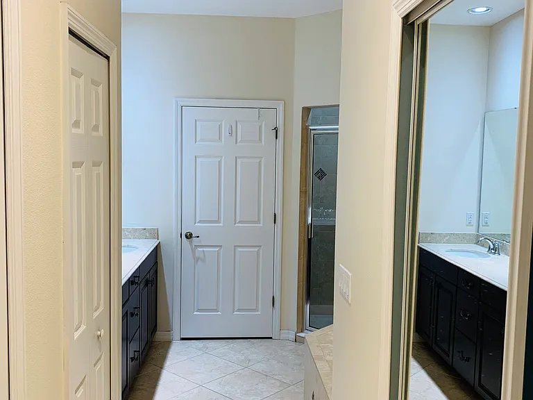 5604 Siracusa Ln — Photo 15
