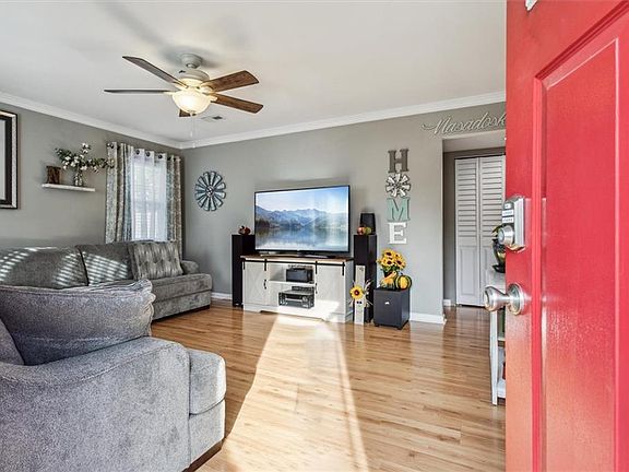 5th image of 346 Malden Lane