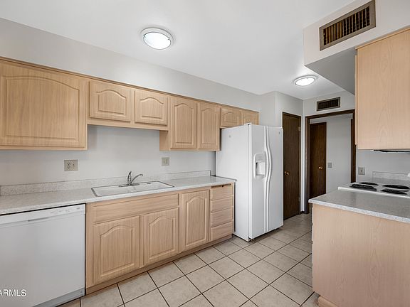 4th image of 19410 N Lakeforest Drive