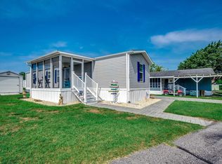 1527 Gardenia Ave, North Myrtle Beach, SC 29582