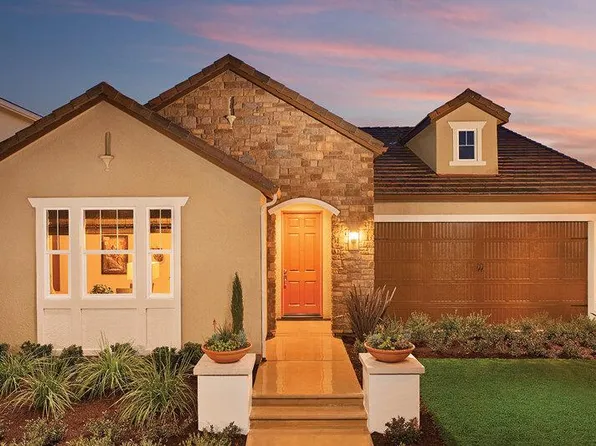 3079 Austin Ln, Clovis, CA 93619