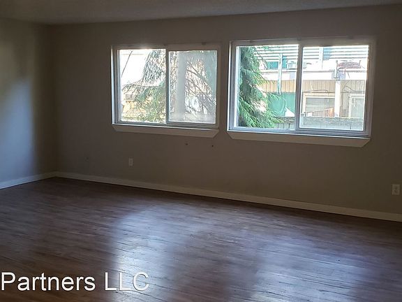 5th image of 3825 34th Ave W #11