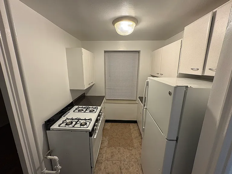 194-02 67th Ave #1B — Photo 4