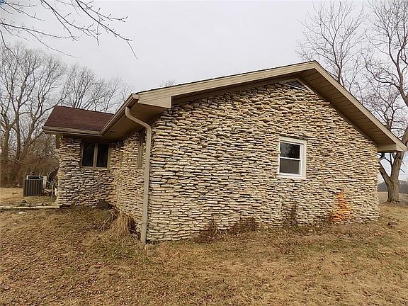 5th image of 8703 W County Road 550 N