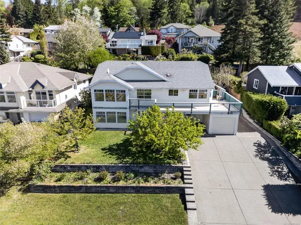365 Panorama Cres, Courtenay, BC V9N 6Y7