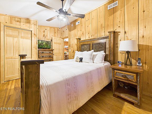35th image of 113 Rivendell Ln