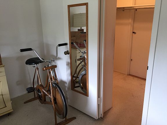 2nd image of 7033 N Kedzie Ave APT 502