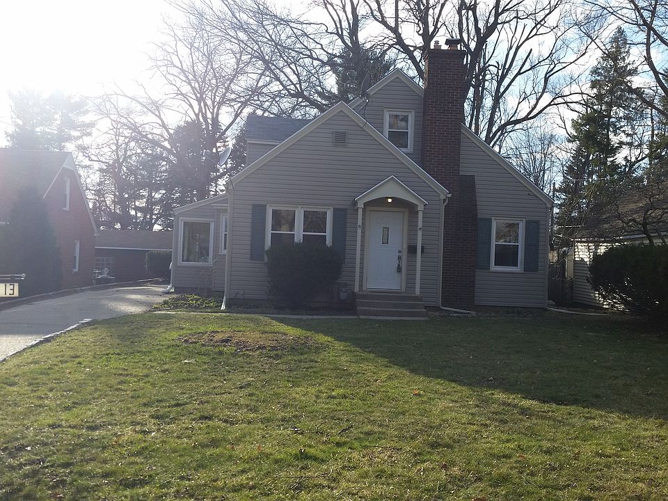 Welcome to 1613 Oregon Ave!
