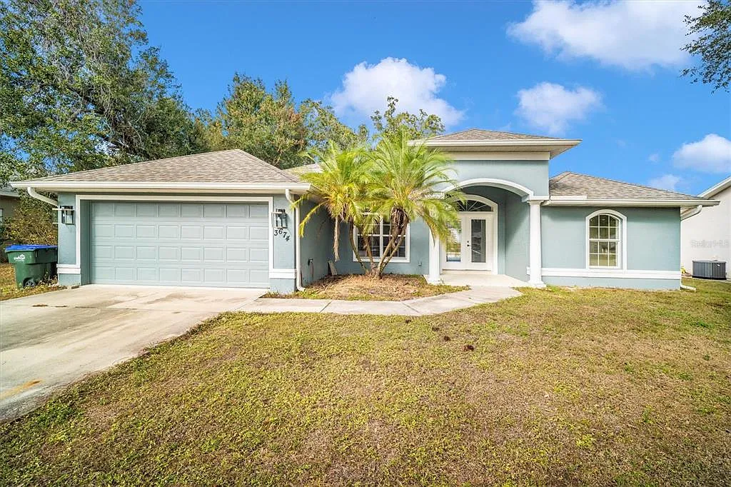 3 bed, 2.0 bath, 1818 sqft, $2,150 — Photo 1