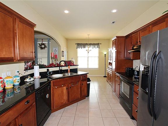5th image of 4107 SW Brownstone Ave