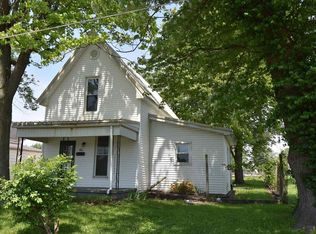 60 D St SW, Linton, IN 47441
