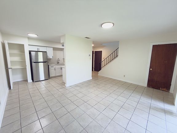 5th image of 2209 Mission Hill Cir APT 104