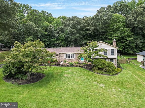 2nd image of 509 Dogwood Ct