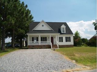 122 Lumar Rd, Smithfield, VA 23430