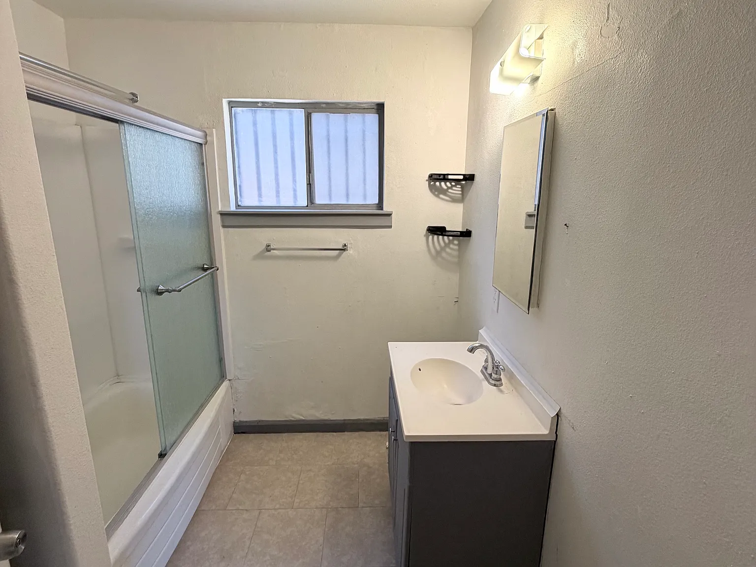 1 bed, 600 sqft, $1,150 — Photo 3