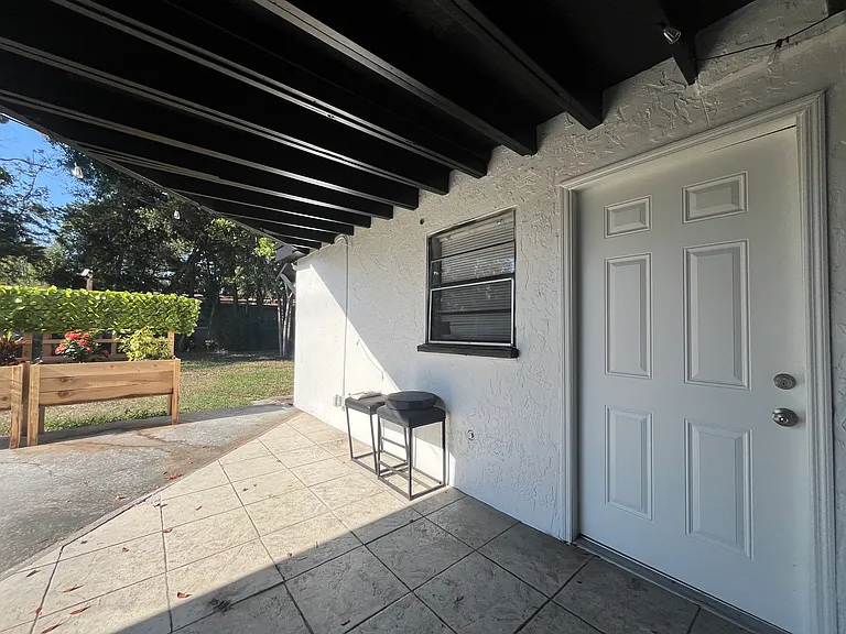 2602 E Yukon St — Photo 1