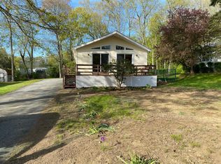 16 Chicory Ct, Plainfield, CT 06374