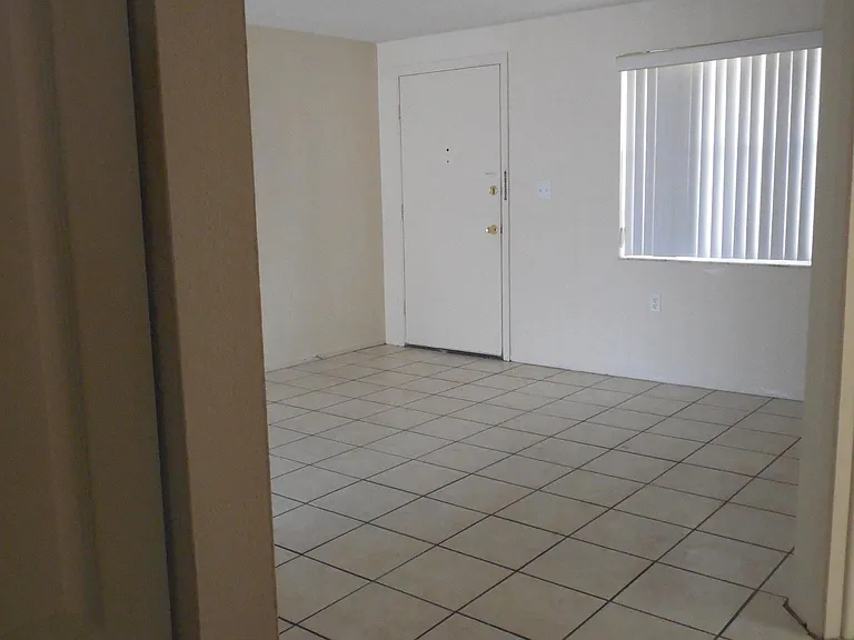 6821 Jackson St — Photo 10