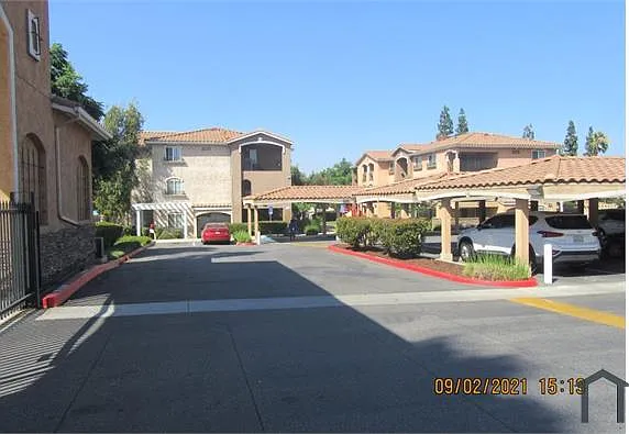 2 bed, 938 sqft, $2,101 — Photo 4