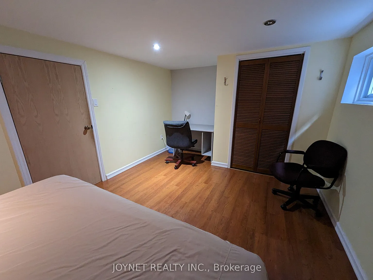 3 bed, $1,950 — Photo 2