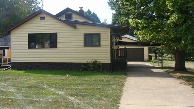 1st image of 917 E Wausau Ave