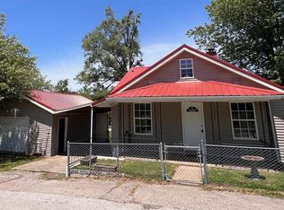 409 Locust St, Vine Grove, KY 40175