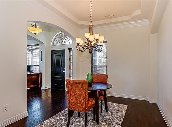 3rd image of 723 Gladewater Dr