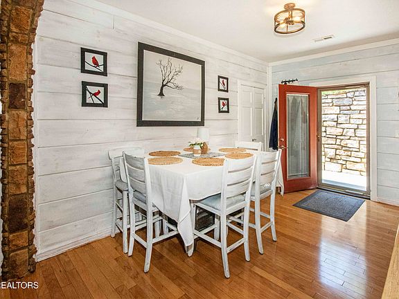 15th image of this home