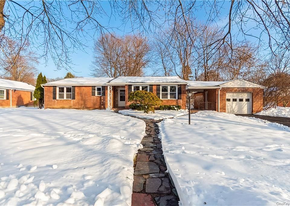 1st image of 62 Valley Ave