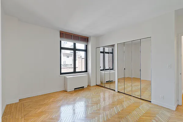 Rented by Sotheby's International Realty | media 11