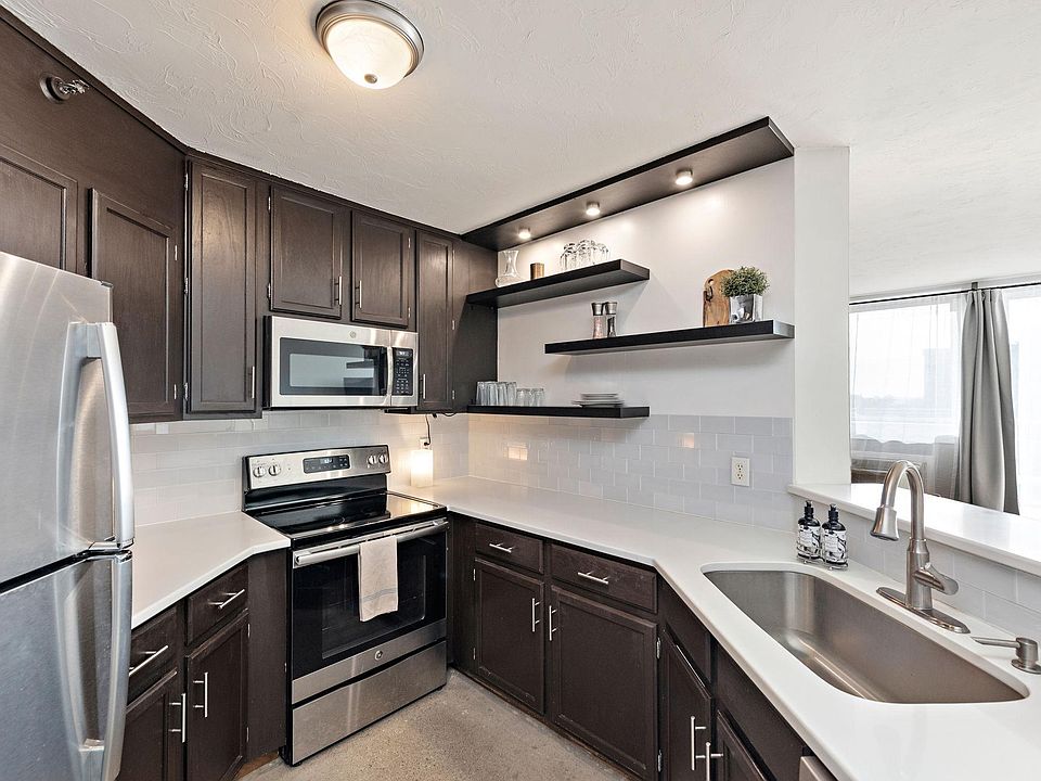 1st image of 433 S 7th St APT 1520